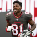 Antonio Brown agree to sign new 1-year deal with Buccaneers
