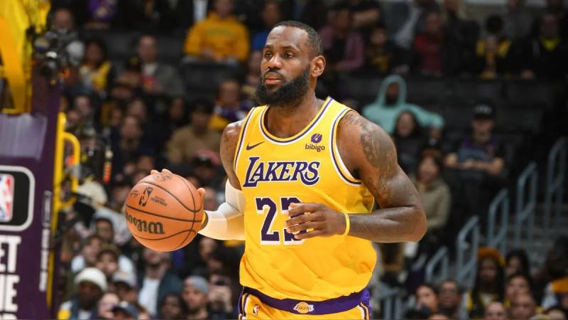 LeBron James Makes NBA History with $500 Million in Lifetime Earnings