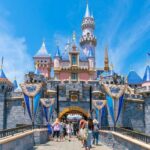 The Best 5 Ways to Go to Disneyland Over the Holidays