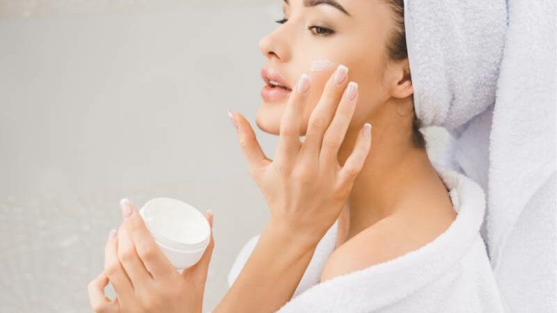 Dry Skin in Winter? Top 5 Moisturisers for Deep Hydration During Winter Months