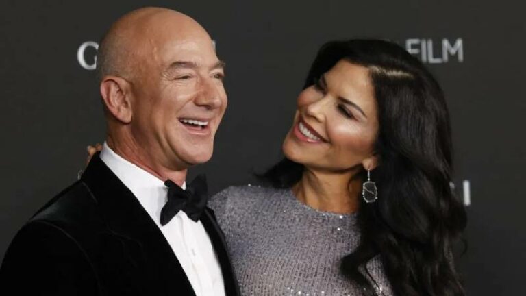 Lauren Sanchez Everything To Know About Jeff Bezos Fiancee Feature Weekly